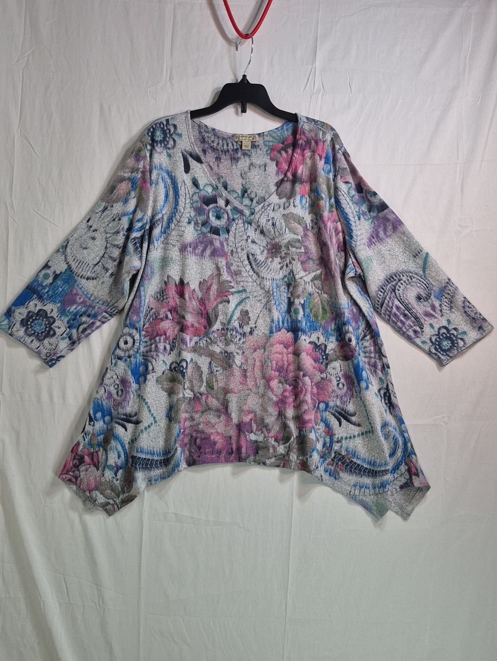 Energe World Wear  Boho Floral Print Women’s Tunic Top - Gray with Pink & Blue